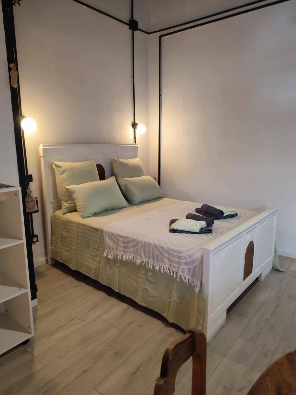 Les Oliviers Apartment Caumont-sur-Durance ภายนอก รูปภาพ