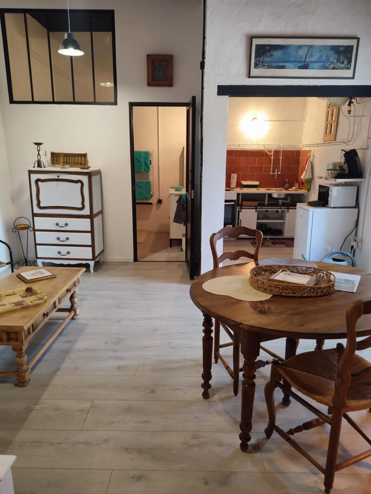 Les Oliviers Apartment Caumont-sur-Durance ภายนอก รูปภาพ